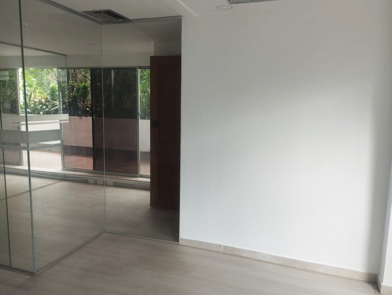 Oficina en arriendo en Santa Maria De Los Angeles, Medellín, 90 m² · foto 7 de 18