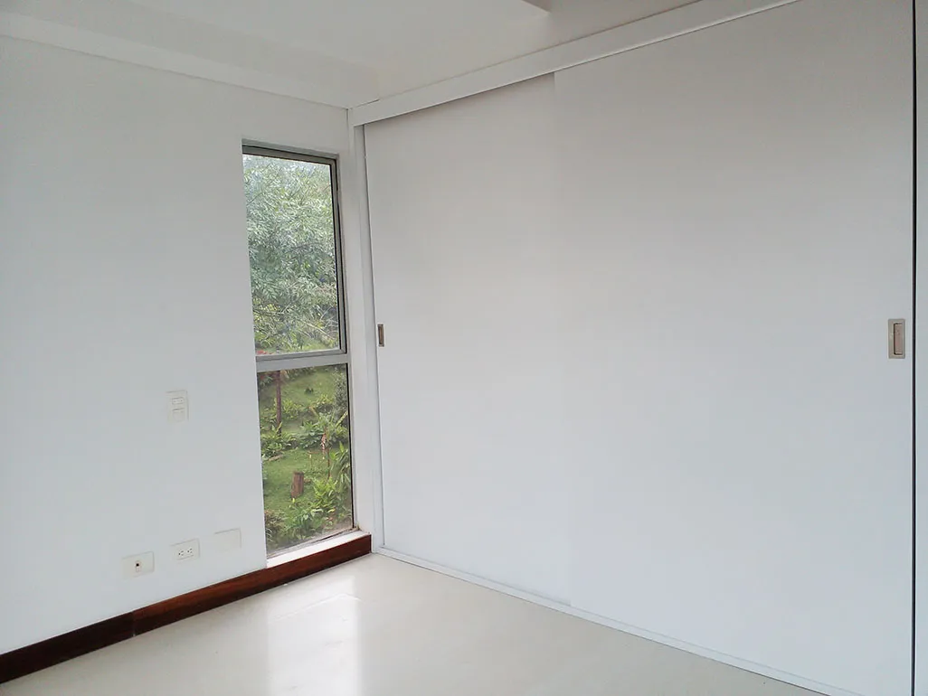 Casa de 3 alcobas en venta en Loma Benedictinos, Envigado, 253 m² · foto 13 de 19
