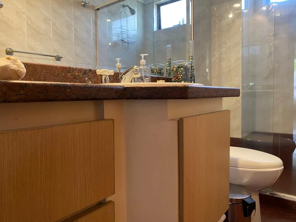 Apartamento de 3 alcobas en venta en Castropol, Medellín, 167 m² · foto 19 de 20