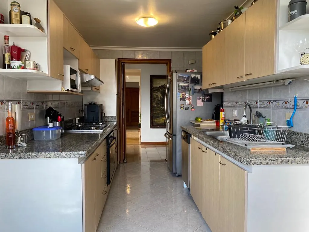Apartamento de 3 alcobas en venta en Castropol, Medellín, 167 m² · foto 7 de 20