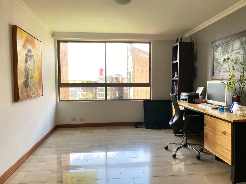 Apartamento de 3 alcobas en venta en Castropol, Medellín, 167 m² · foto 10 de 20