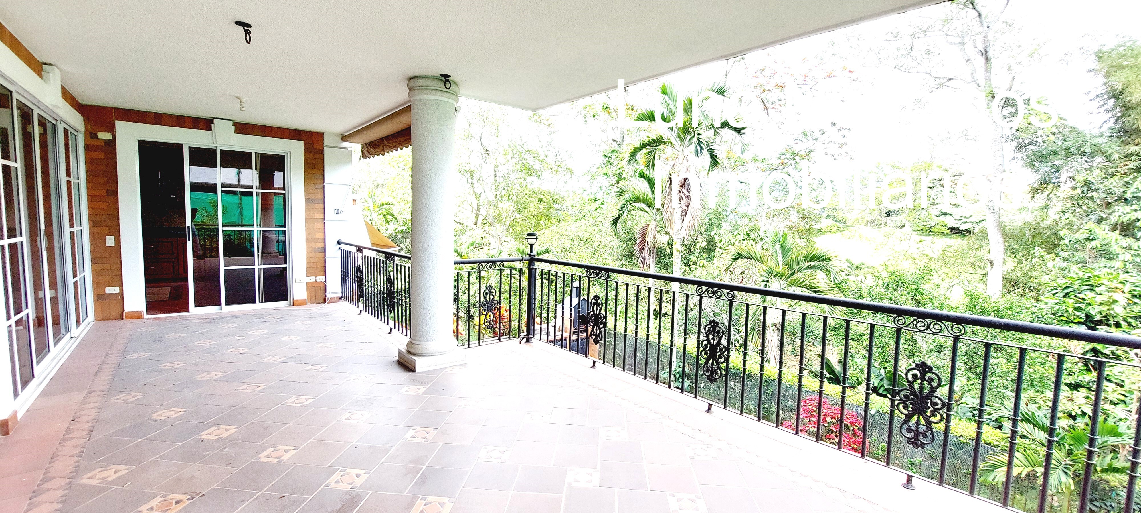 Casa de 6 alcobas en venta en Ruitoque Condominio, Piedecuesta, 450 m² · foto 22 de 24