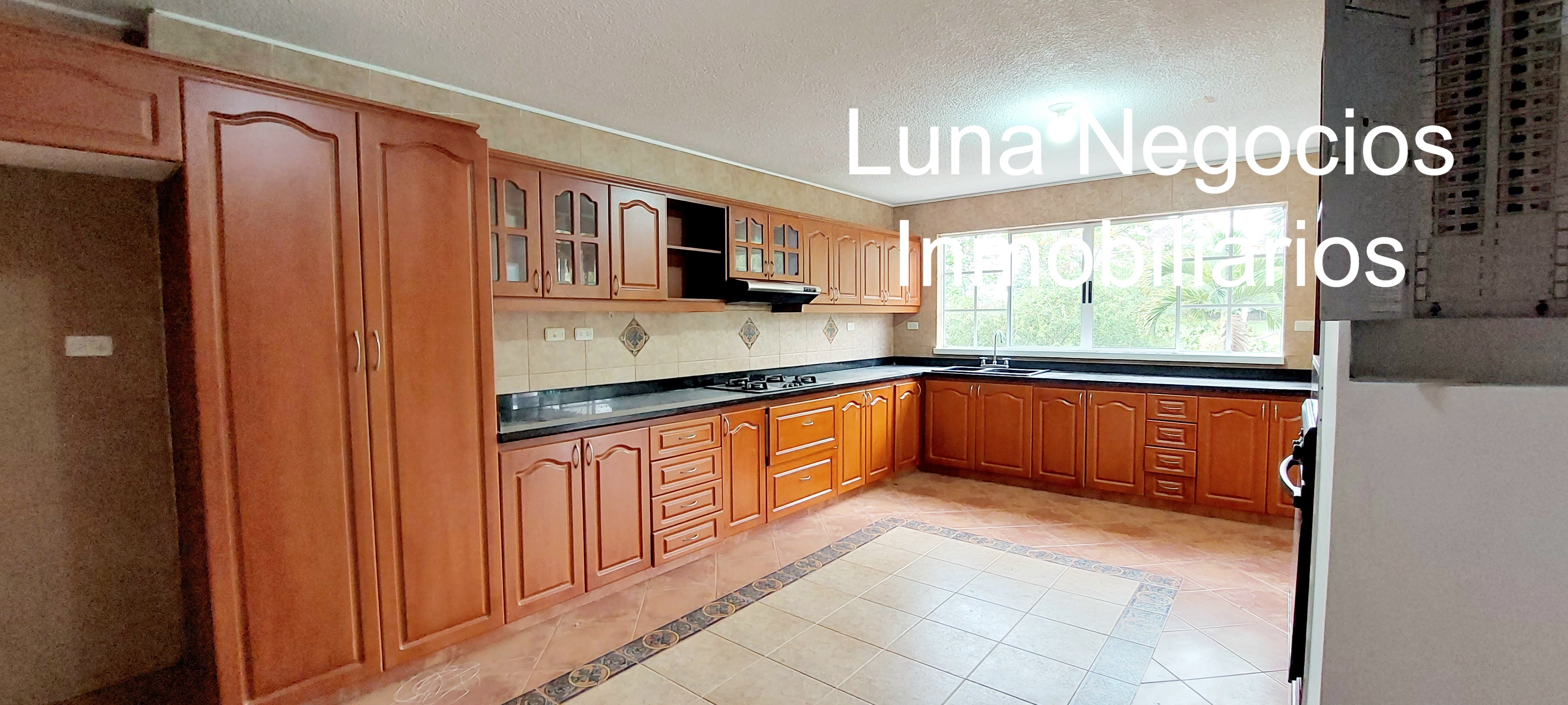 Casa de 6 alcobas en venta en Ruitoque Condominio, Piedecuesta, 450 m² · foto 4 de 24