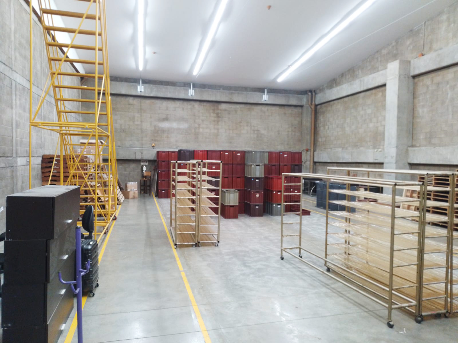 Bodega en arriendo en Entre Amigos, Sabaneta, 1703 m² · foto 2 de 20