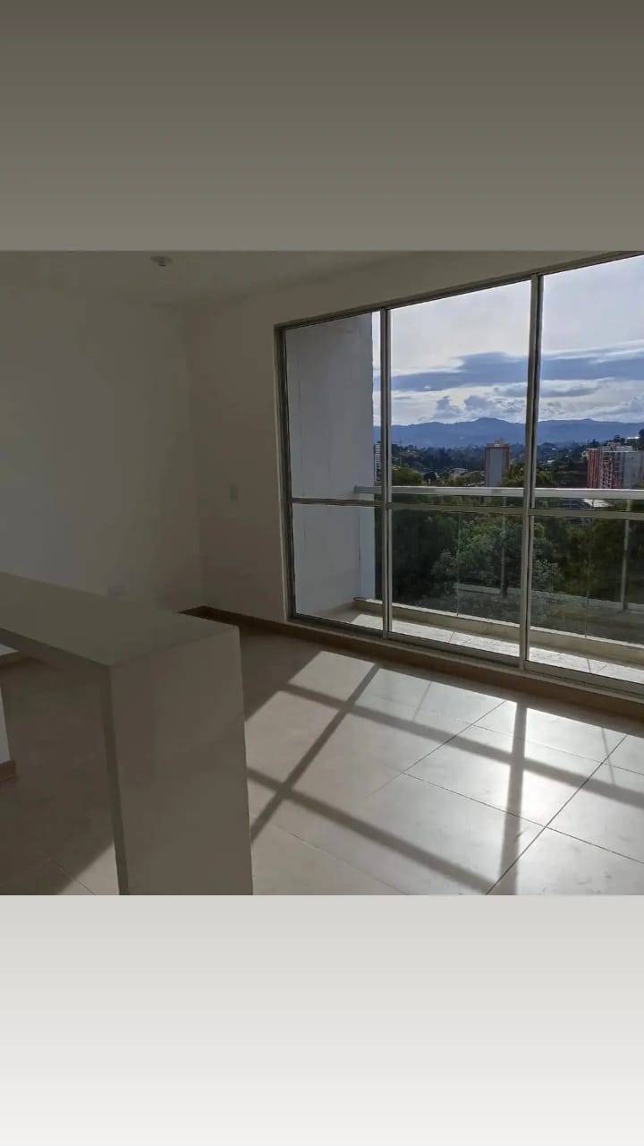 Apartamento de 3 alcobas en venta en Centro, Rionegro, 57 m² · foto 3 de 14