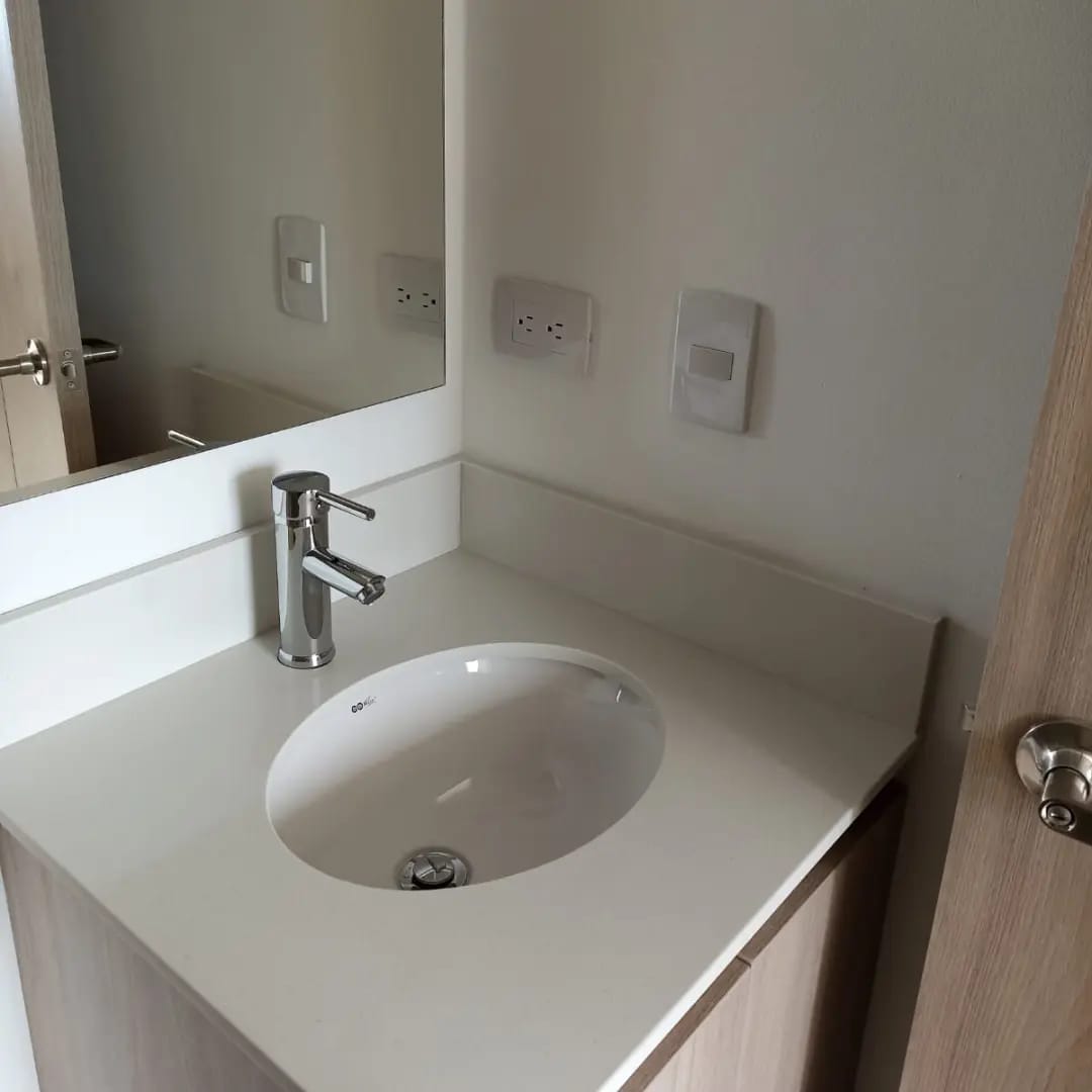 Apartamento de 3 alcobas en venta en Centro, Rionegro, 57 m² · foto 6 de 14