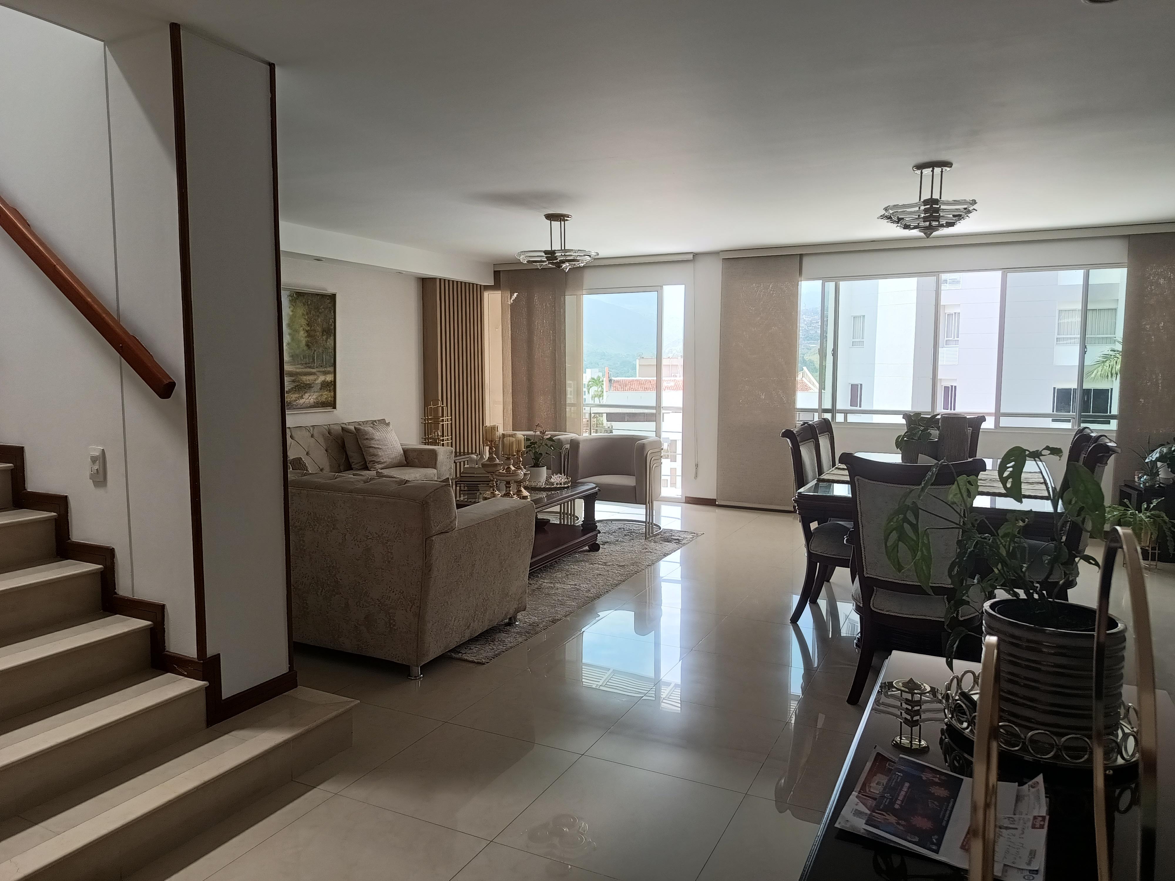 Casa de 4 alcobas en venta en Santa Teresita, Cali, 300 m² · foto 19 de 24