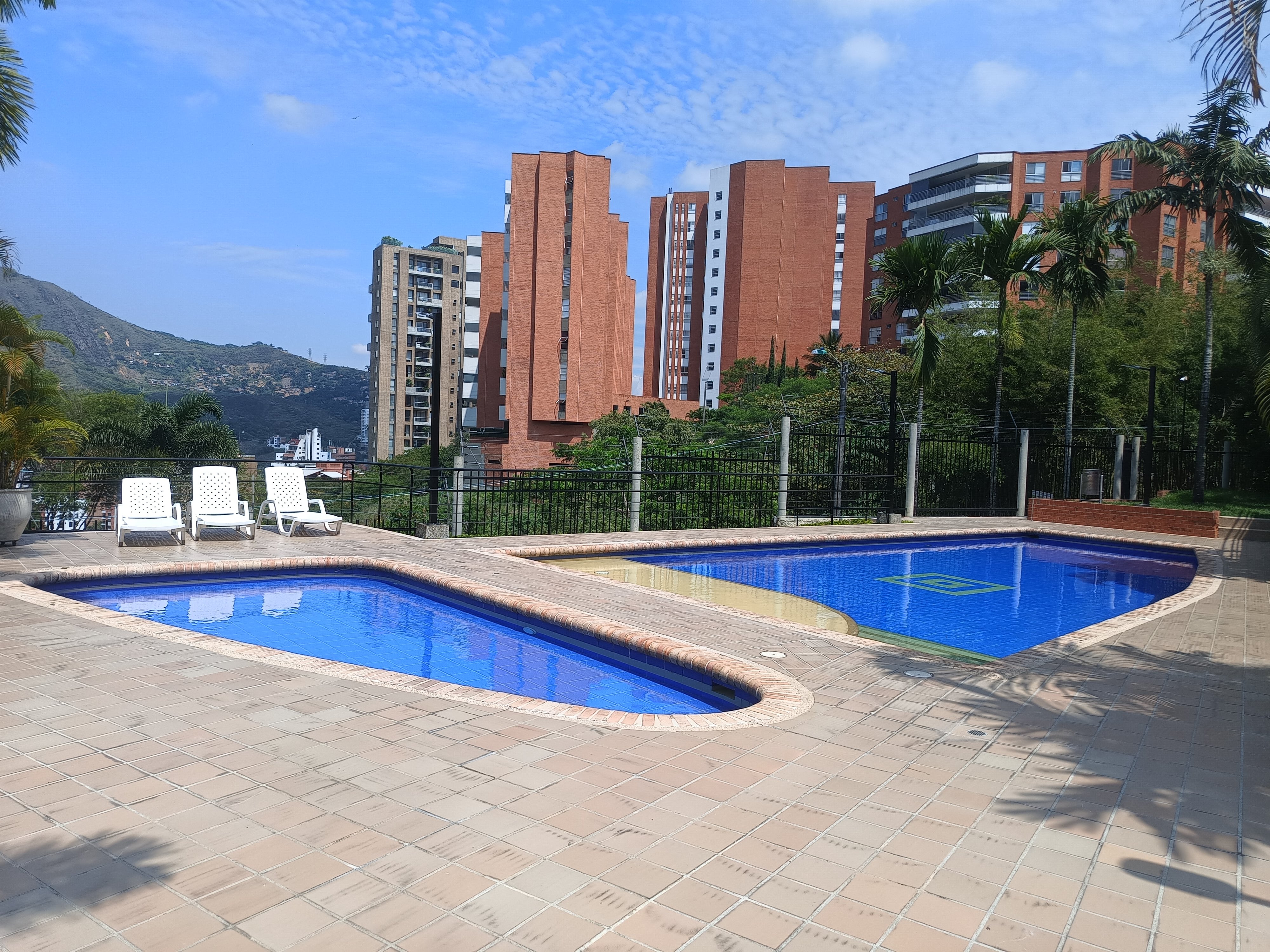 Casa de 4 alcobas en venta en Santa Teresita, Cali, 300 m² · foto 23 de 24