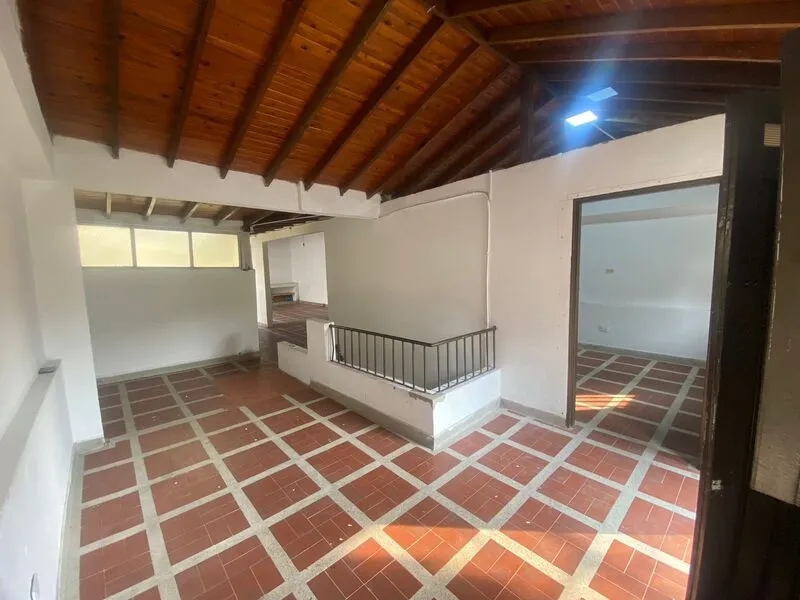 Bodega en arriendo en Gerona, Medellín, 90 m² · foto 4 de 5