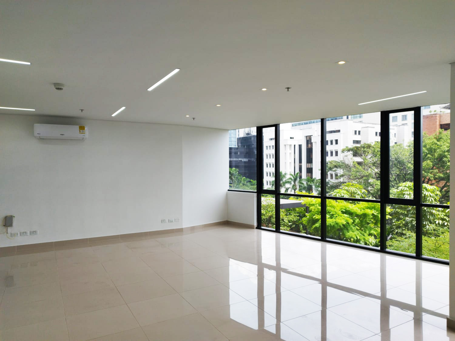 Oficina en venta en Patio Bonito, Medellín, 63 m² · foto 3 de 10