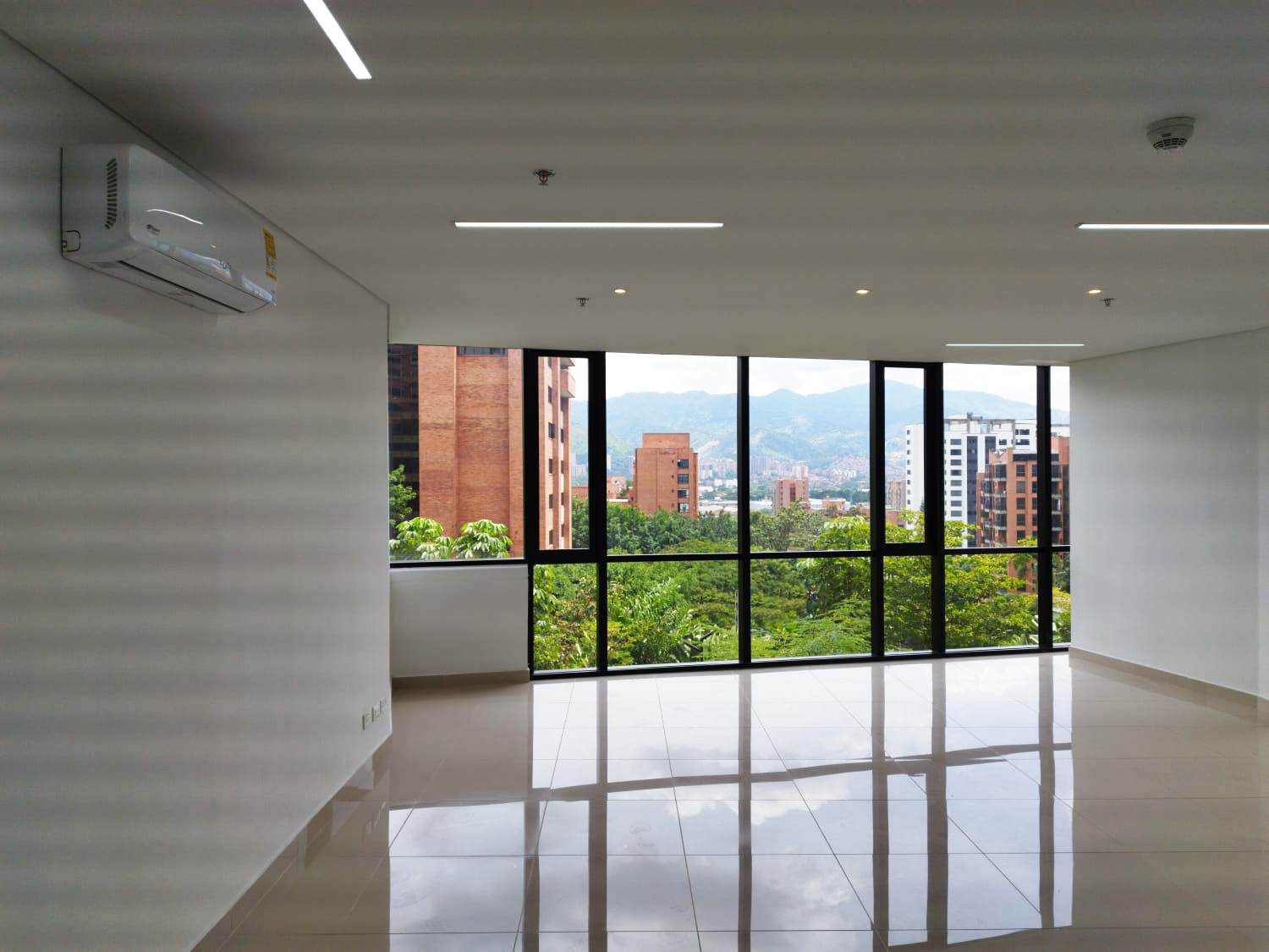 Oficina en venta en Patio Bonito, Medellín, 63 m² · foto 4 de 10