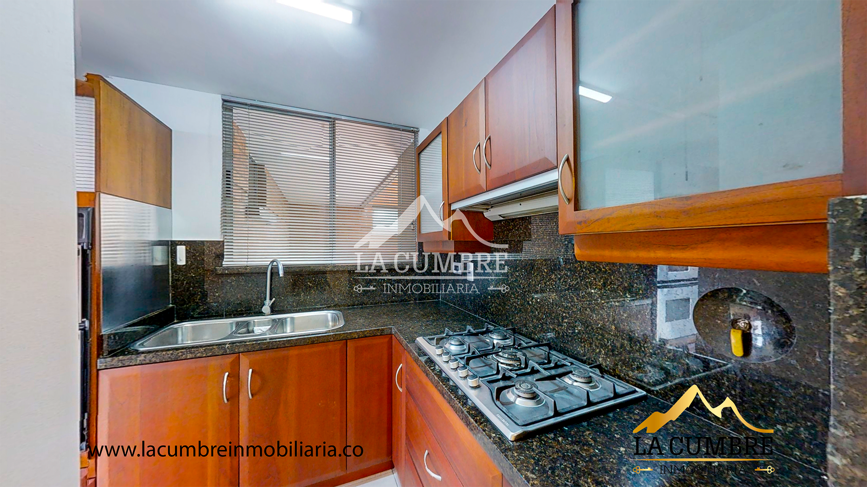 Apartamento de 2 alcobas en arriendo en El Tesoro, Medellín, 143 m² · foto 4 de 14