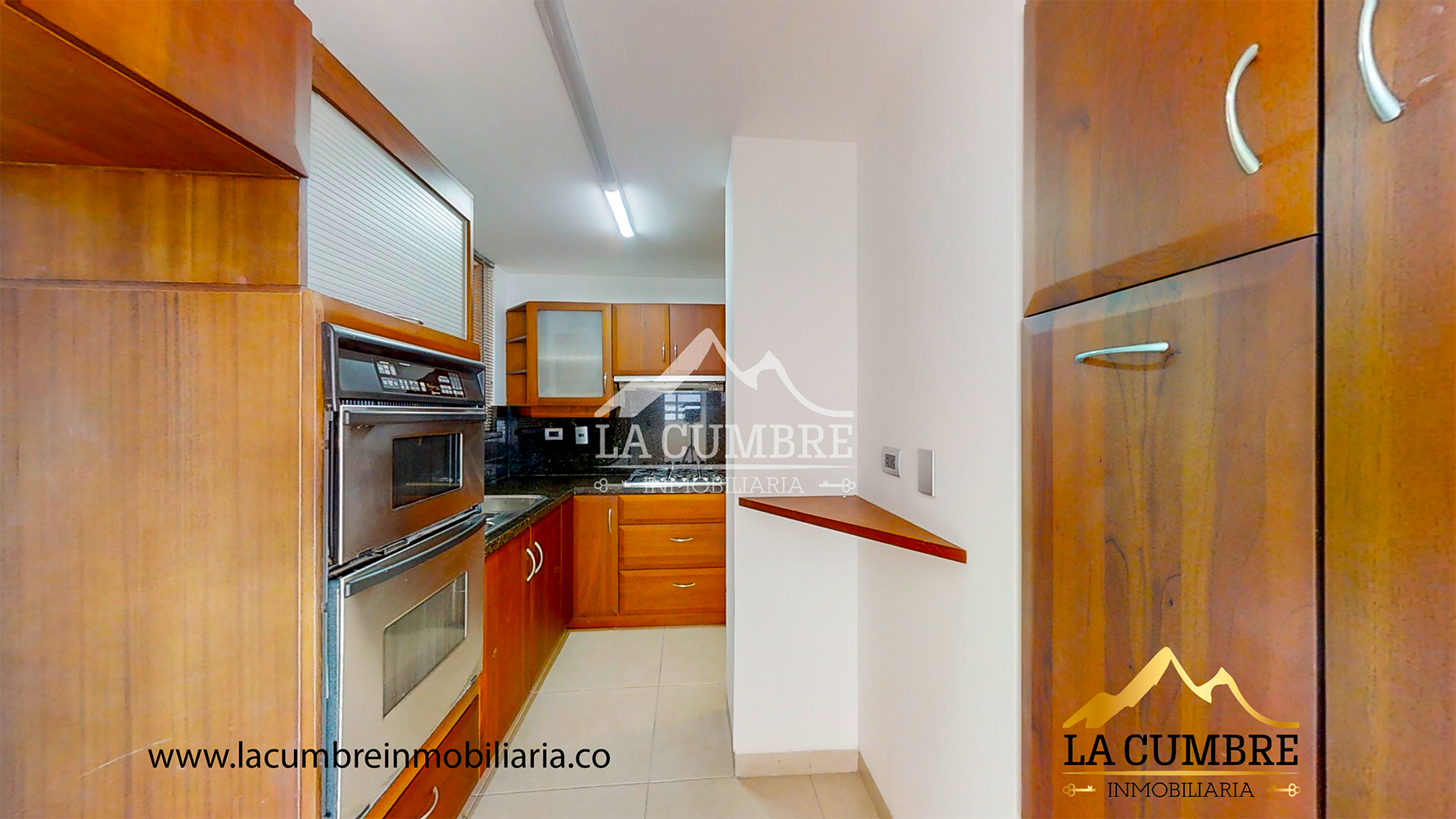 Apartamento de 2 alcobas en arriendo en El Tesoro, Medellín, 143 m² · foto 5 de 14