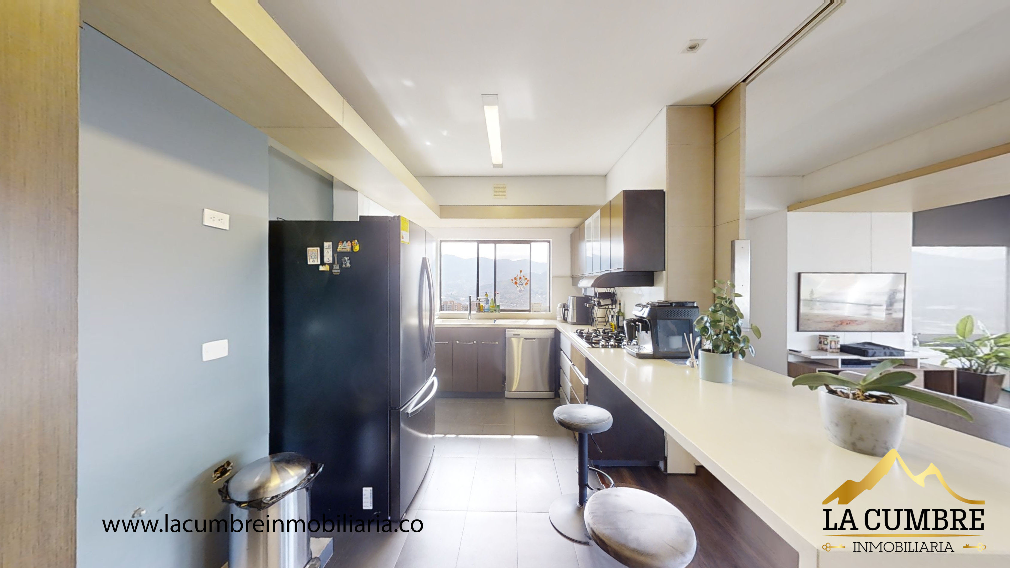 Apartamento de 3 alcobas en arriendo en San Lucas, Medellín, 170 m² · foto 5 de 14