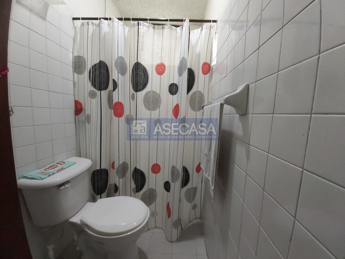 Casa de 6 alcobas en venta en La Concordia, Bucaramanga, 280 m² · foto 15 de 23