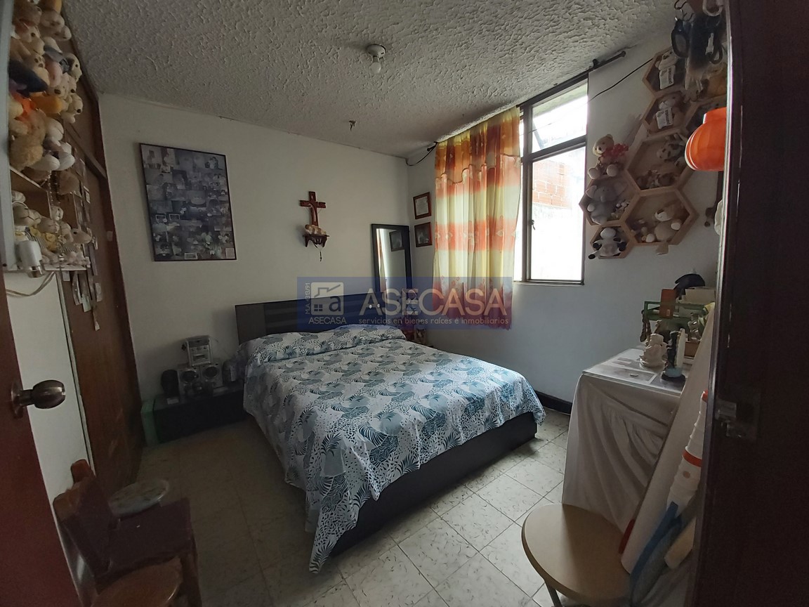 Casa de 6 alcobas en venta en La Concordia, Bucaramanga, 280 m² · foto 8 de 23