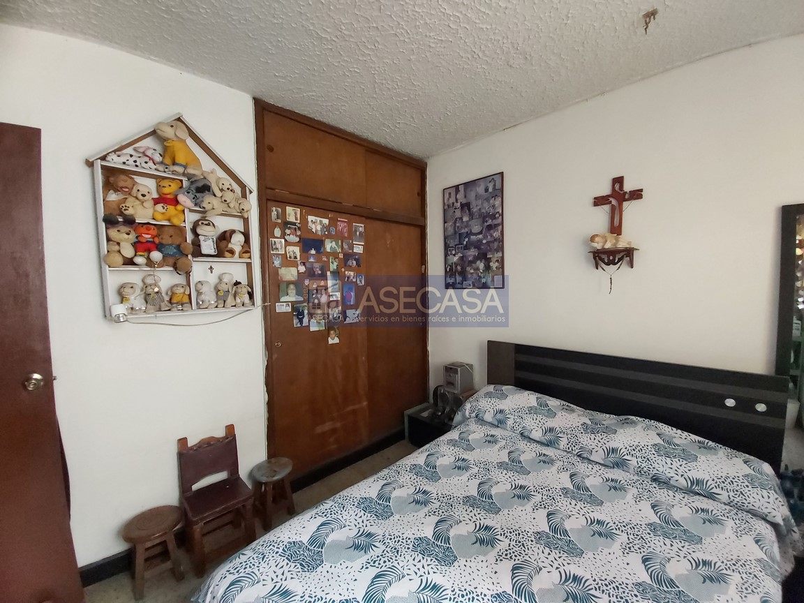 Casa de 6 alcobas en venta en La Concordia, Bucaramanga, 280 m² · foto 7 de 23
