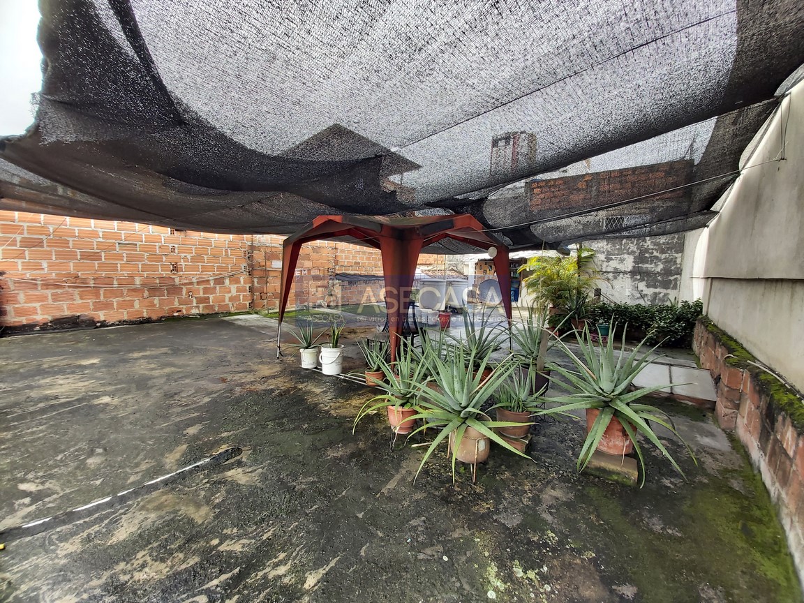 Casa de 6 alcobas en venta en La Concordia, Bucaramanga, 280 m² · foto 22 de 23