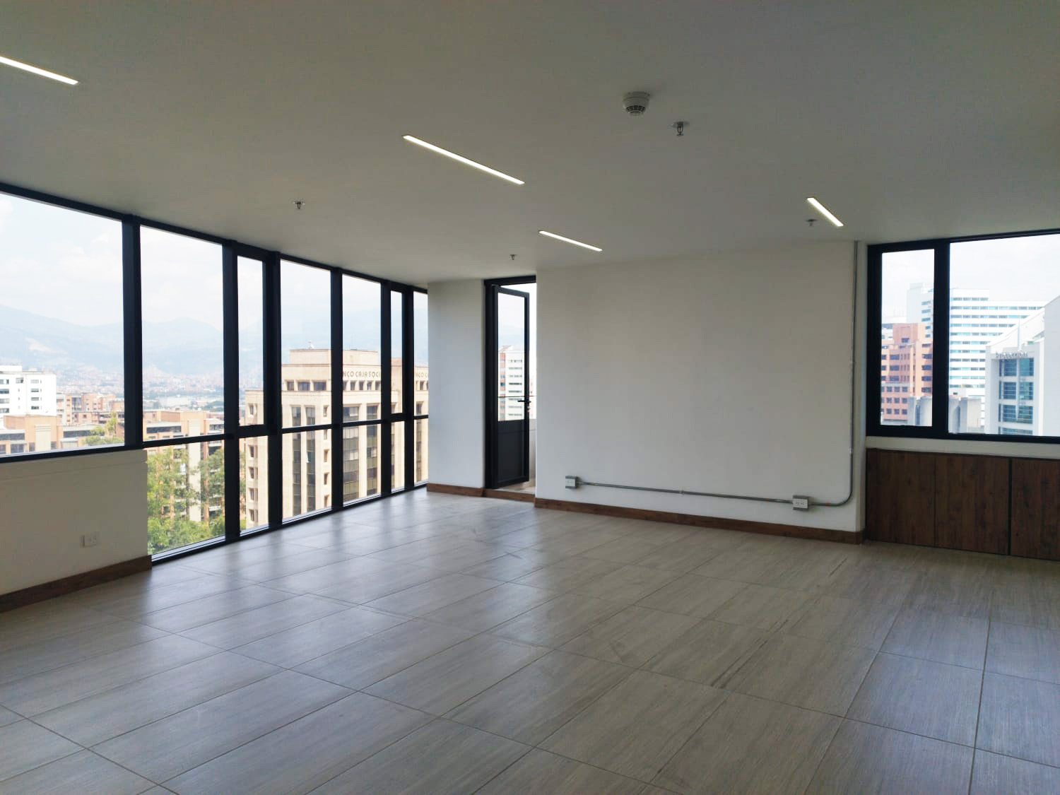 Oficina en venta en Patio Bonito, Medellín, 67 m² · foto 2 de 11