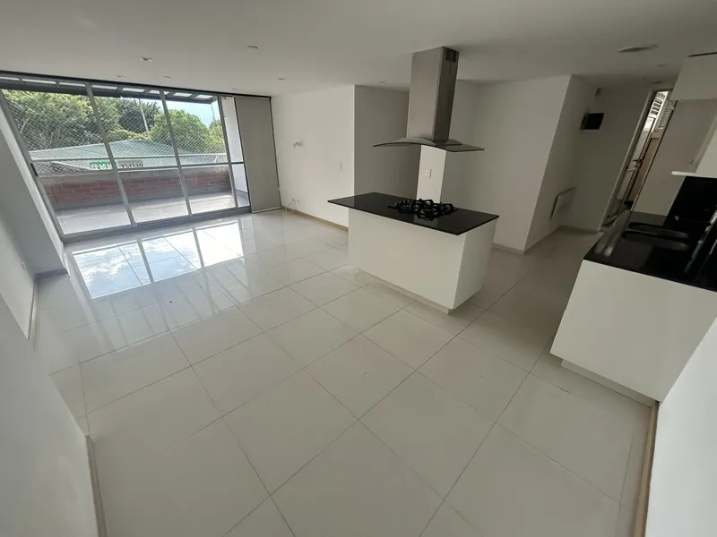 Apartamento en arriendo en La Abadia, Envigado · foto 2 de 24
