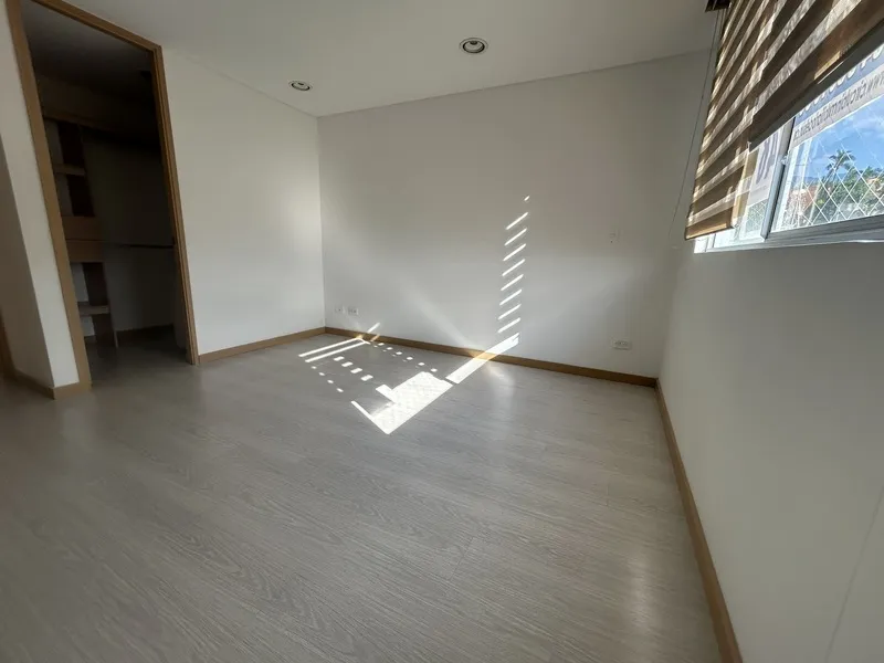 Apartamento en arriendo en La Abadia, Envigado · foto 21 de 24