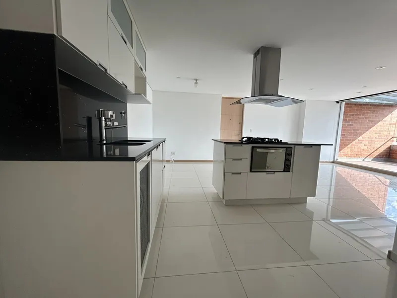 Apartamento en arriendo en La Abadia, Envigado · foto 9 de 24