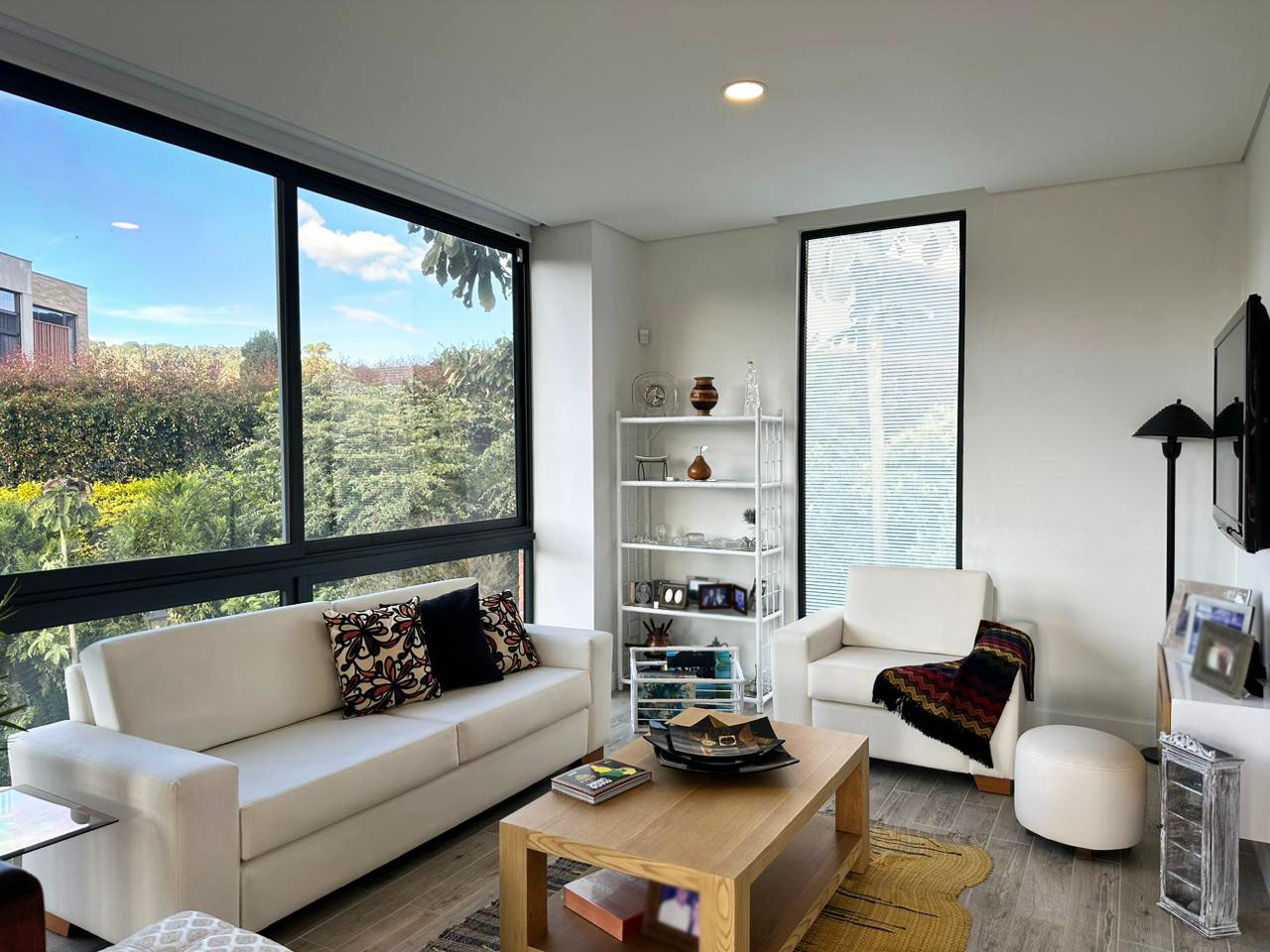 Casa de 3 alcobas en venta en Las Palmas, Envigado, 432 m² · foto 6 de 19