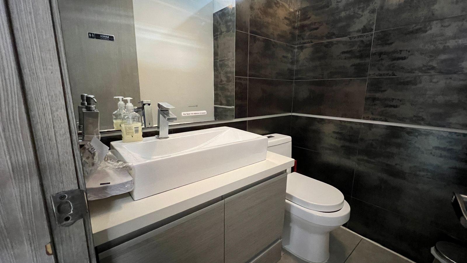 Oficina en arriendo en La Castellana, Armenia, 100 m² · foto 5 de 8