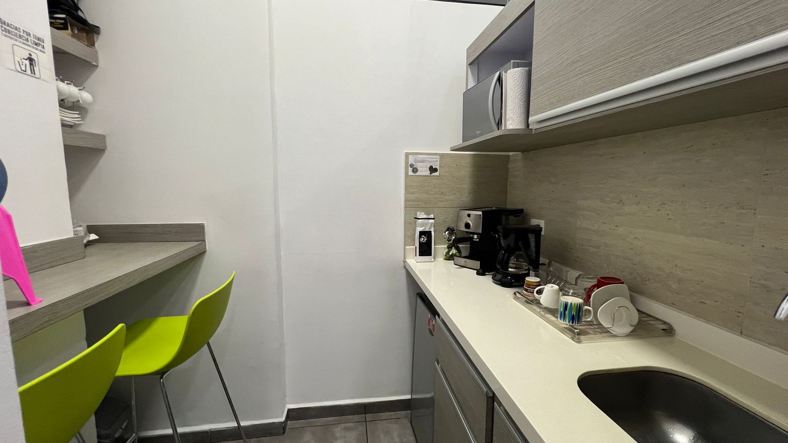 Oficina en arriendo en La Castellana, Armenia, 100 m² · foto 6 de 8