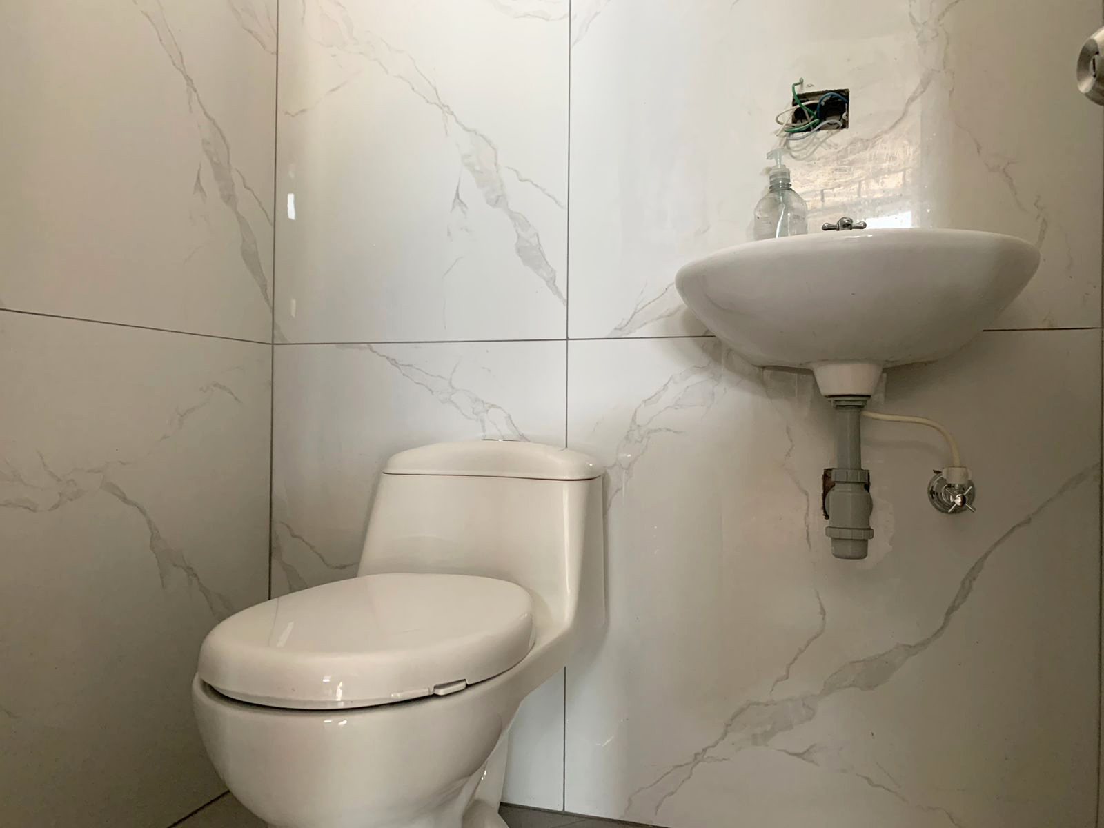 Local en arriendo en Calle Larga, Sabaneta, 180 m² · foto 7 de 7