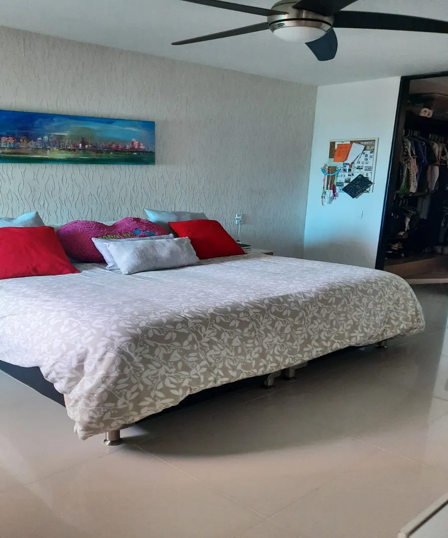 Apartamento de 3 alcobas en venta en Crespo, Cartagena, 131 m² · foto 11 de 22