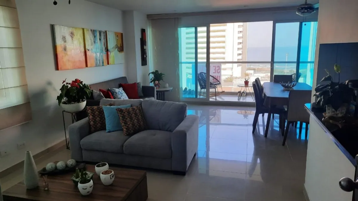 Apartamento de 3 alcobas en venta en Crespo, Cartagena, 131 m² · foto 2 de 22