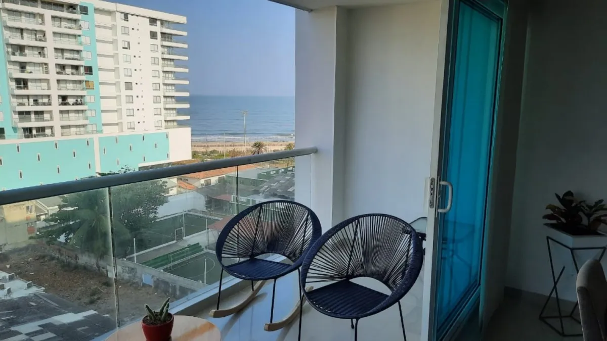Apartamento de 3 alcobas en venta en Crespo, Cartagena, 131 m² · foto 4 de 22