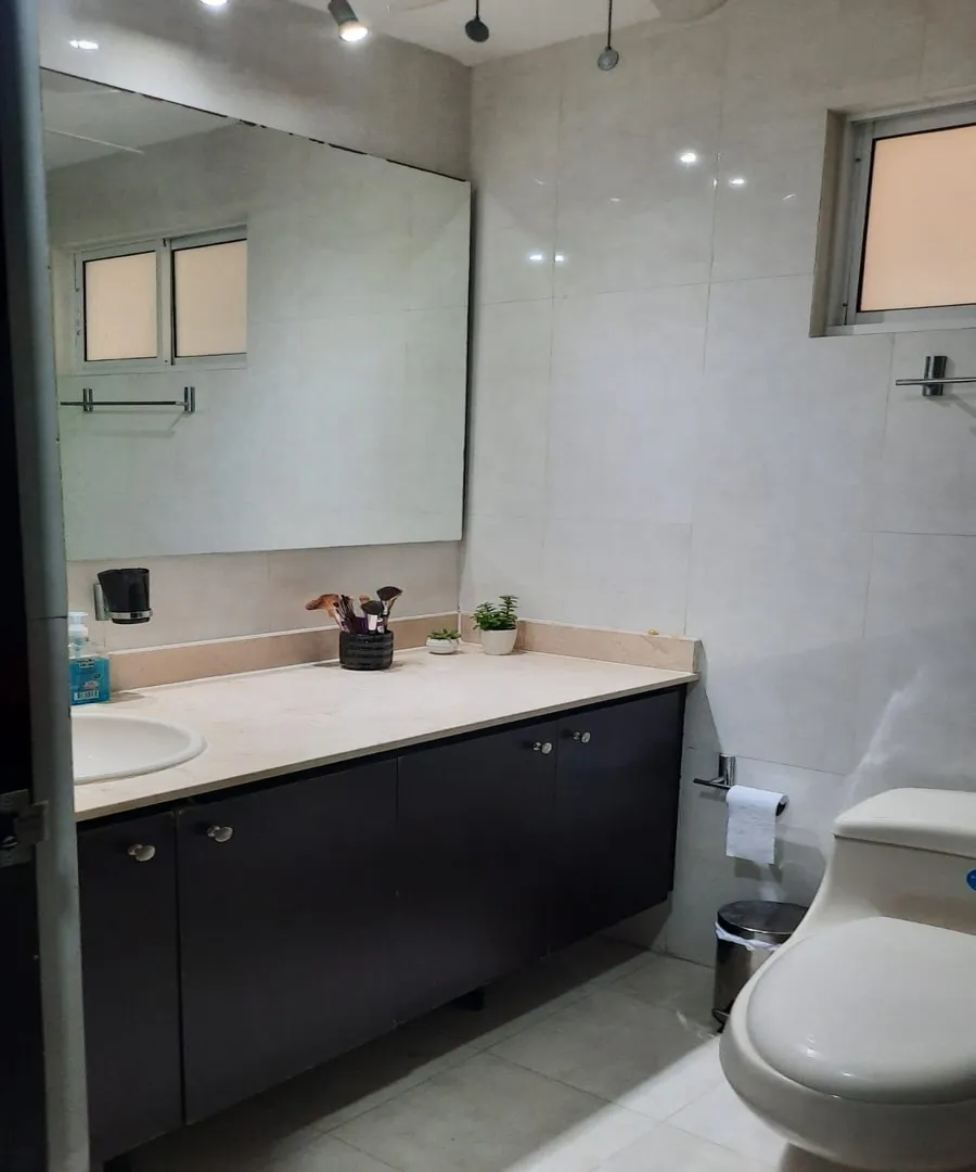Apartamento de 3 alcobas en venta en Crespo, Cartagena, 131 m² · foto 8 de 22