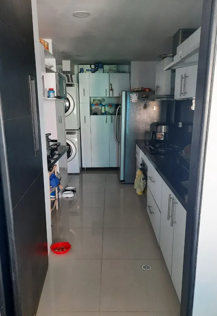 Apartamento de 3 alcobas en venta en Crespo, Cartagena, 131 m² · foto 9 de 22
