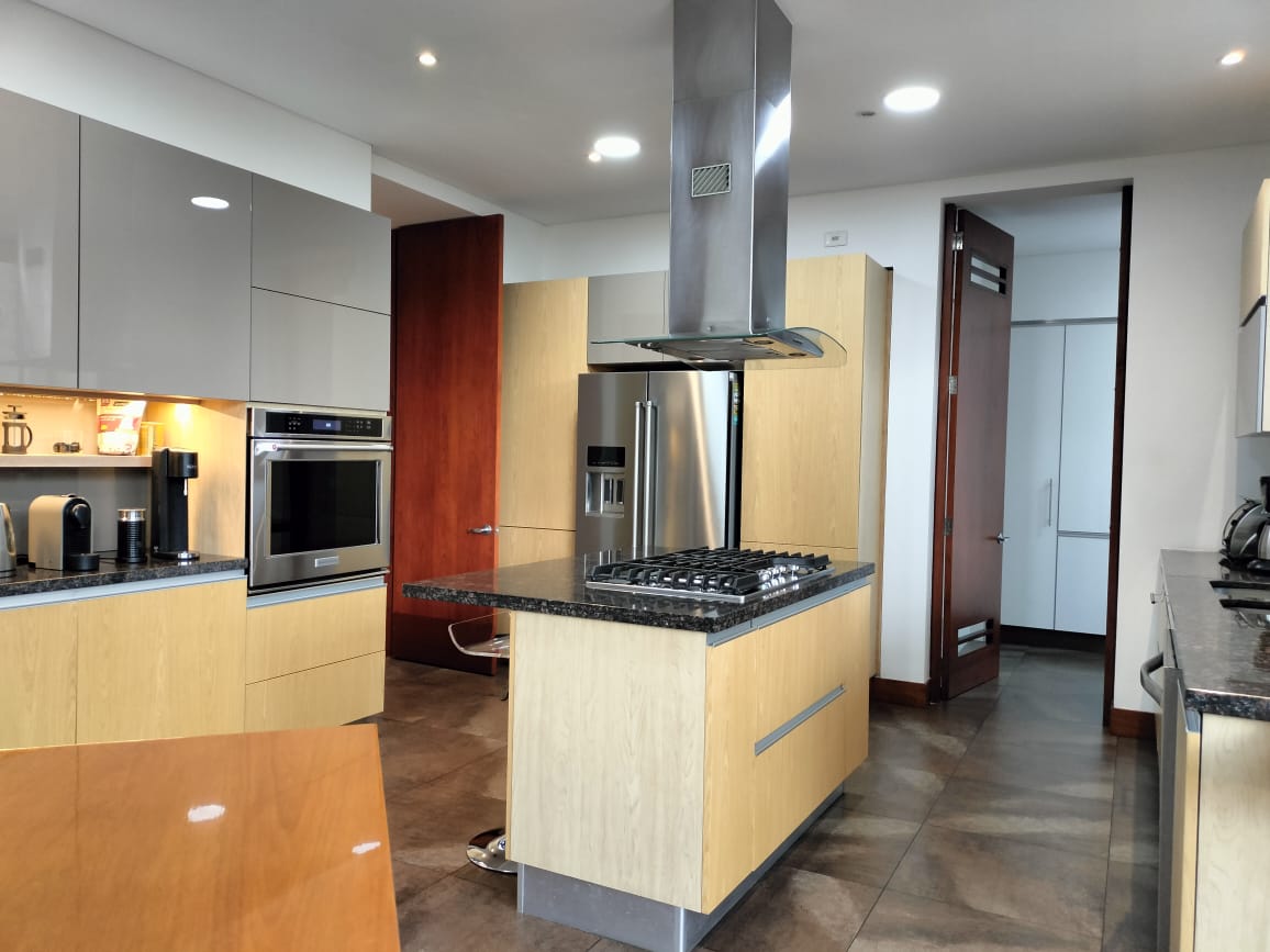 Apartamento en venta en Gratamira, Bogotá · foto 8 de 24