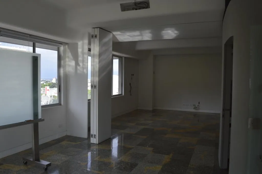 Oficina en venta en Santa Monica, Cali, 235 m² · foto 17 de 24
