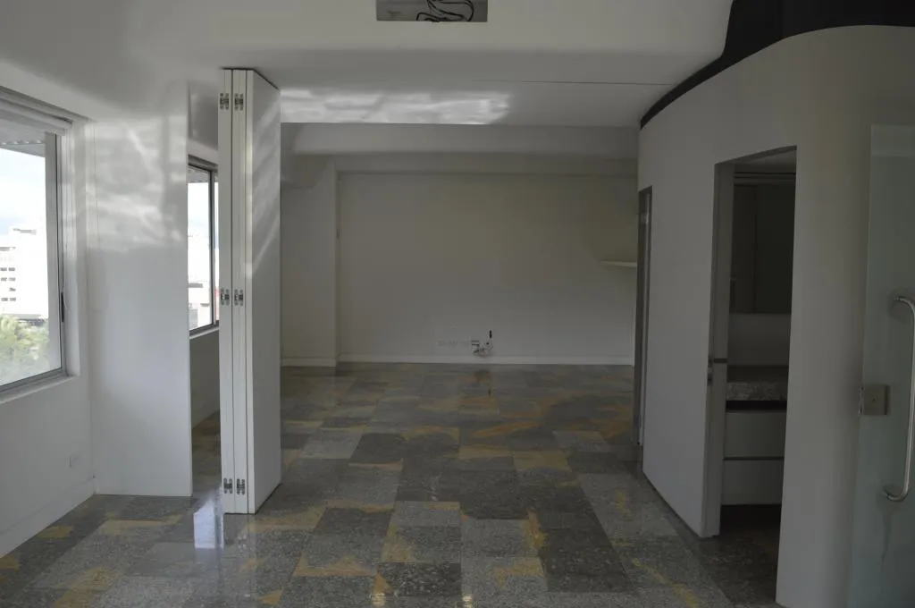 Oficina en venta en Santa Monica, Cali, 235 m² · foto 19 de 24