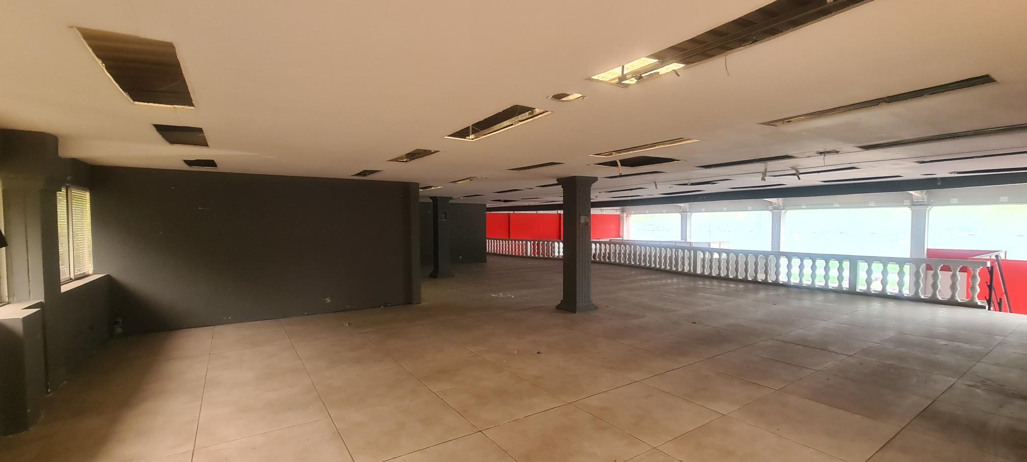 Local en venta en Prados Del Norte, Cali, 1023 m² · foto 21 de 21