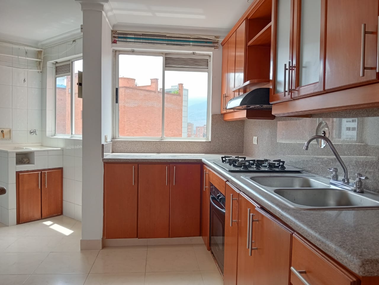 Apartamento de 3 alcobas en arriendo en Las Acacias, Medellín, 147 m² · foto 13 de 18