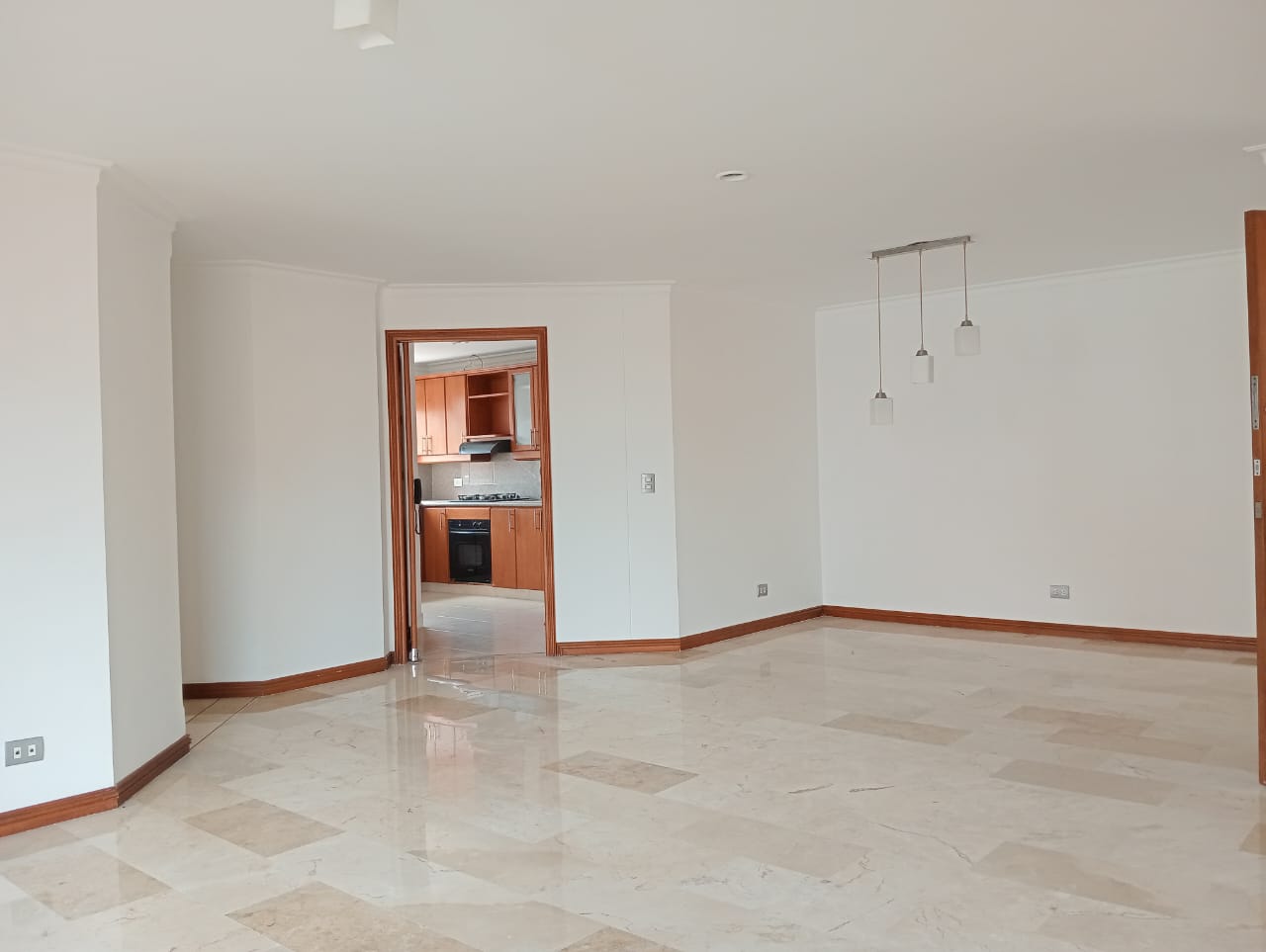 Apartamento de 3 alcobas en arriendo en Las Acacias, Medellín, 147 m² · foto 2 de 18