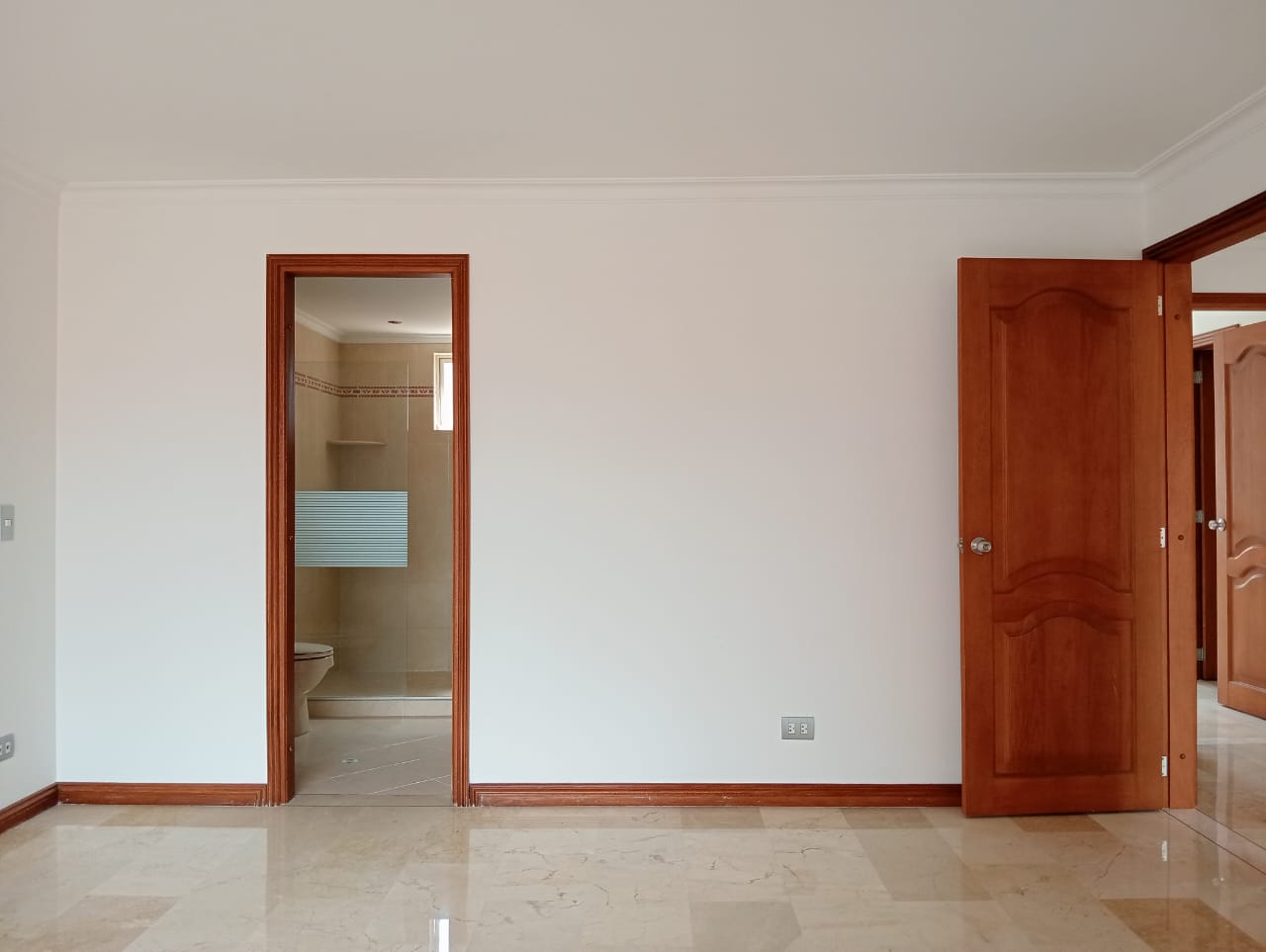 Apartamento de 3 alcobas en arriendo en Las Acacias, Medellín, 147 m² · foto 3 de 18