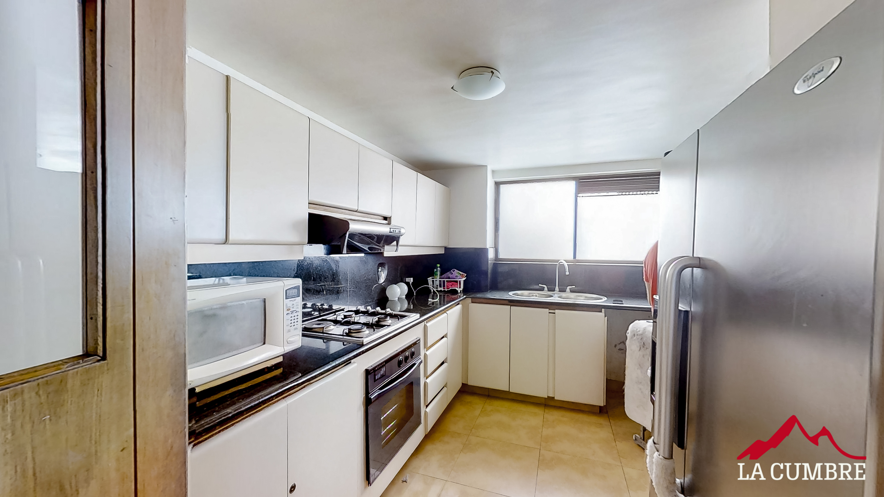 Apartamento en arriendo en Los Balsos No.2, Medellín · foto 2 de 12