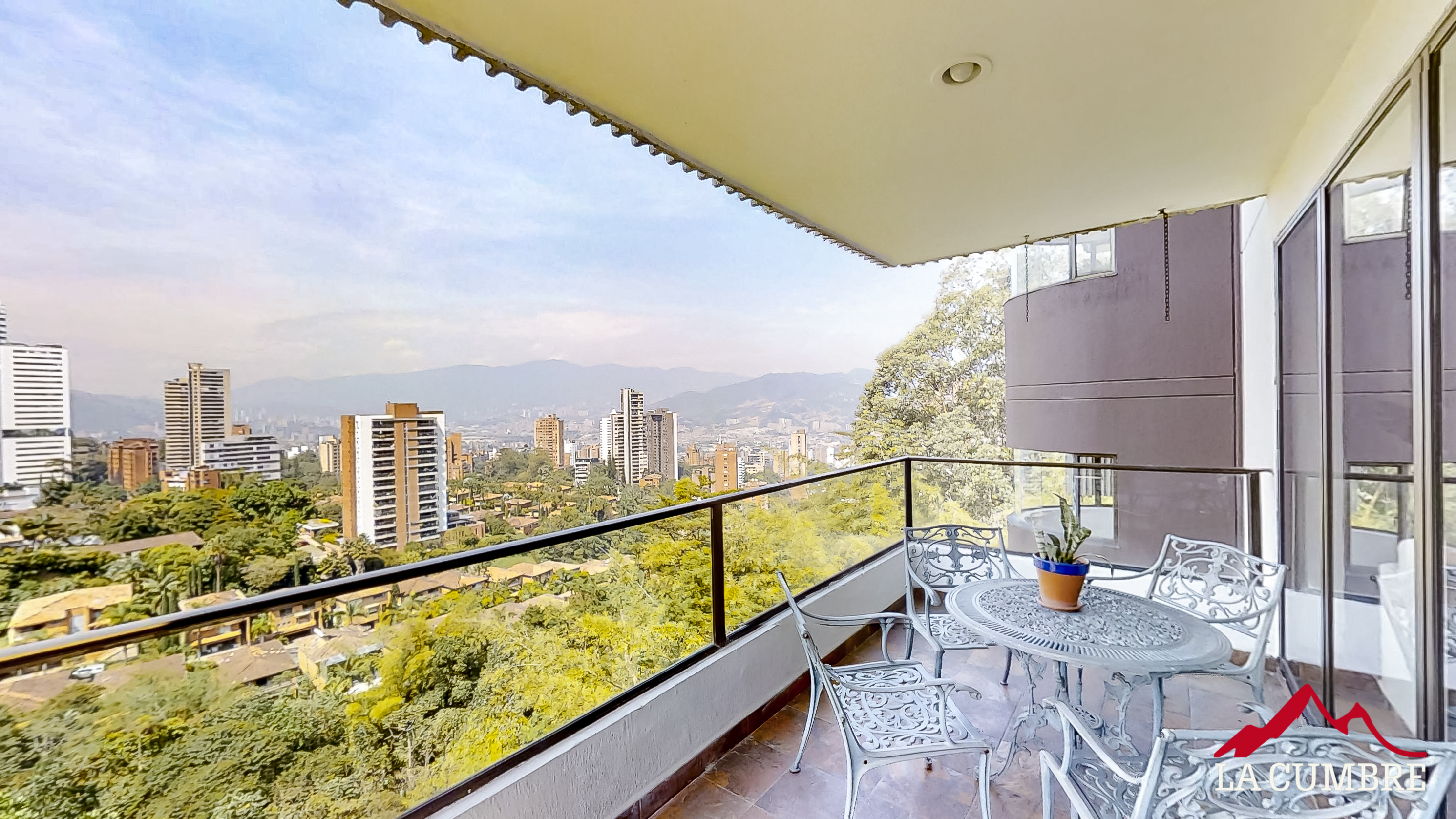 Apartamento en arriendo en Los Balsos No.2, Medellín · foto 6 de 12