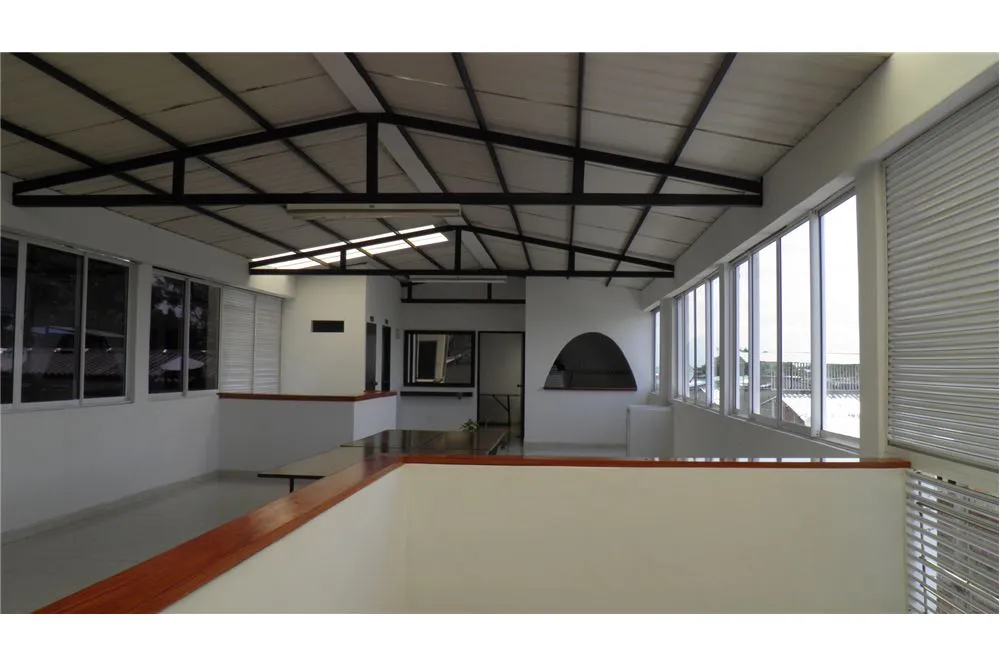 Edificio en venta en Atanasio Girardot, Cali, 490 m² · foto 4 de 8