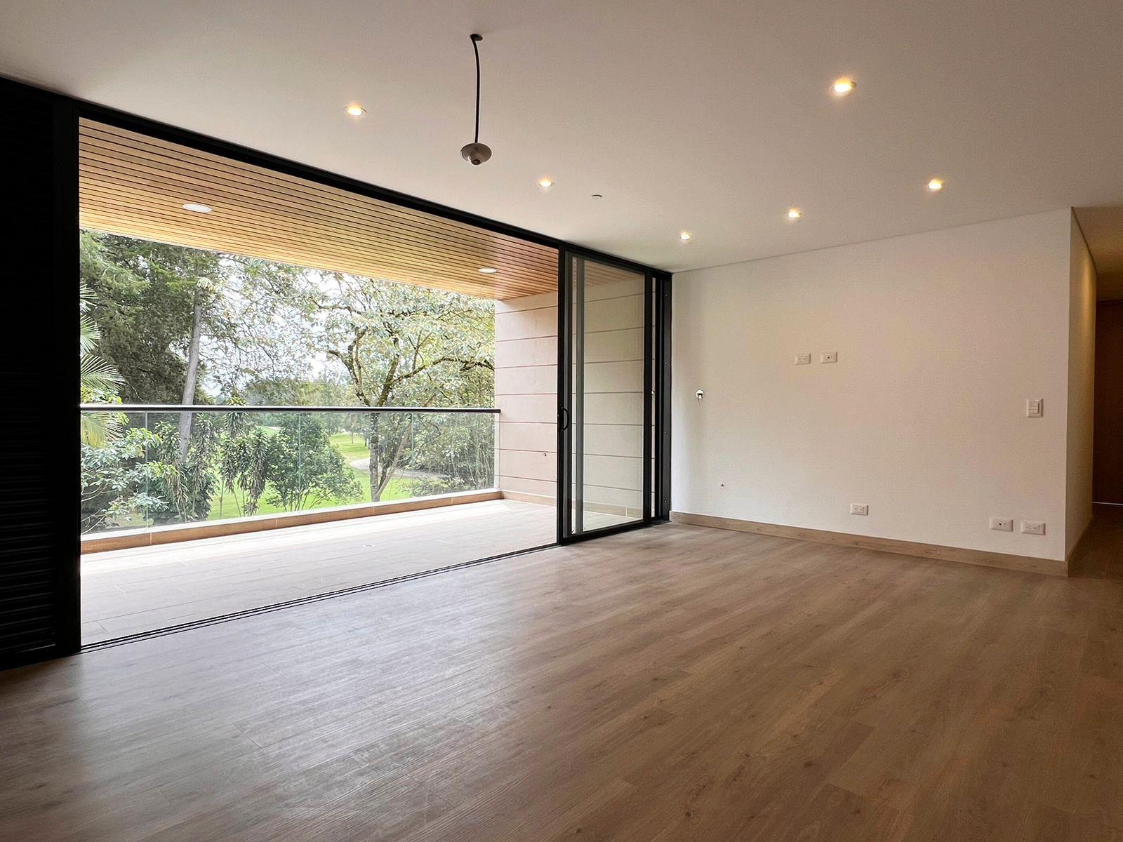 Apartamento de 3 alcobas en arriendo en El Porvenir, Rionegro, 150 m² · foto 3 de 17