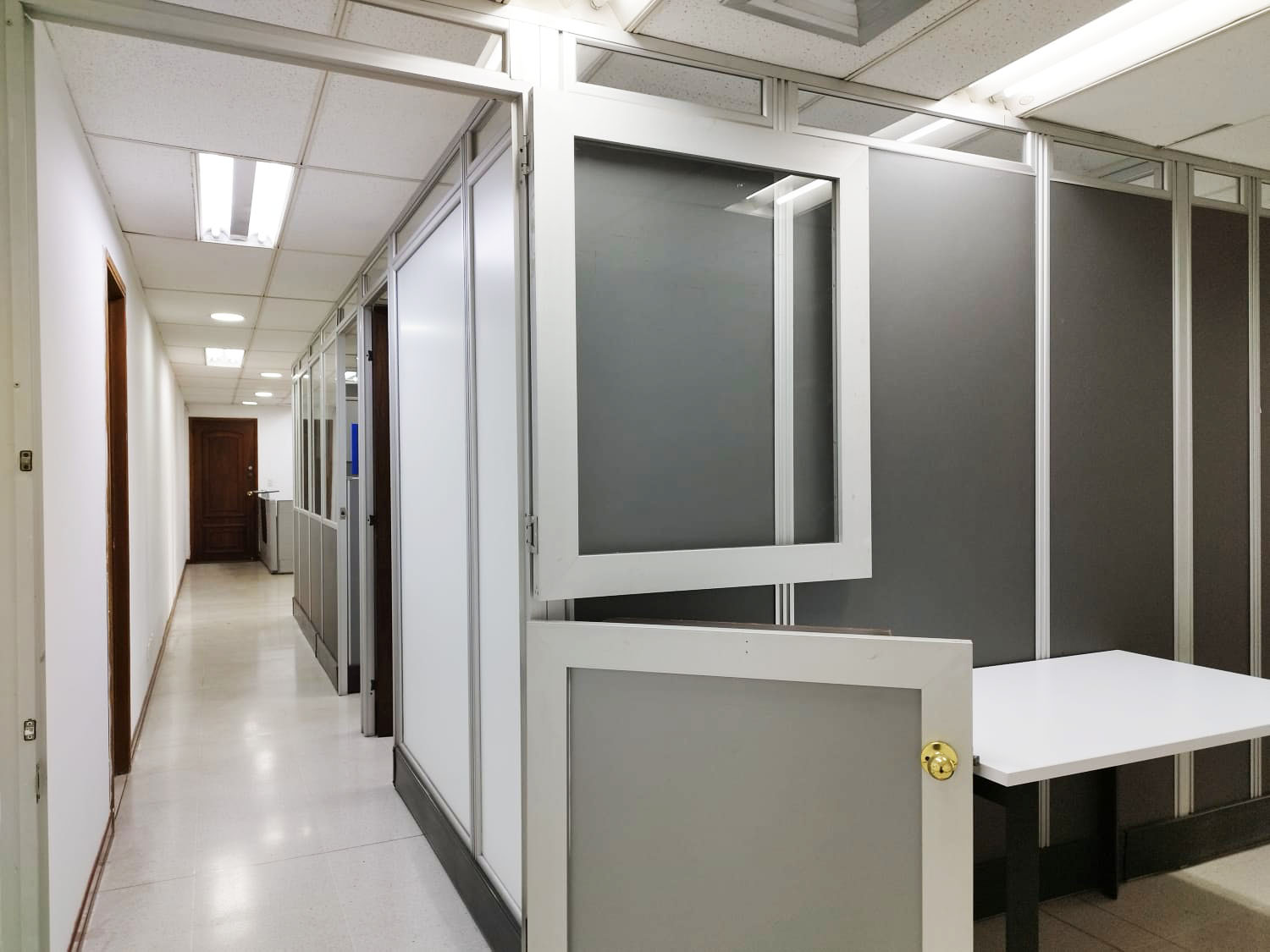 Oficina en arriendo en Milla De Oro, Medellín, 90 m² · foto 14 de 19