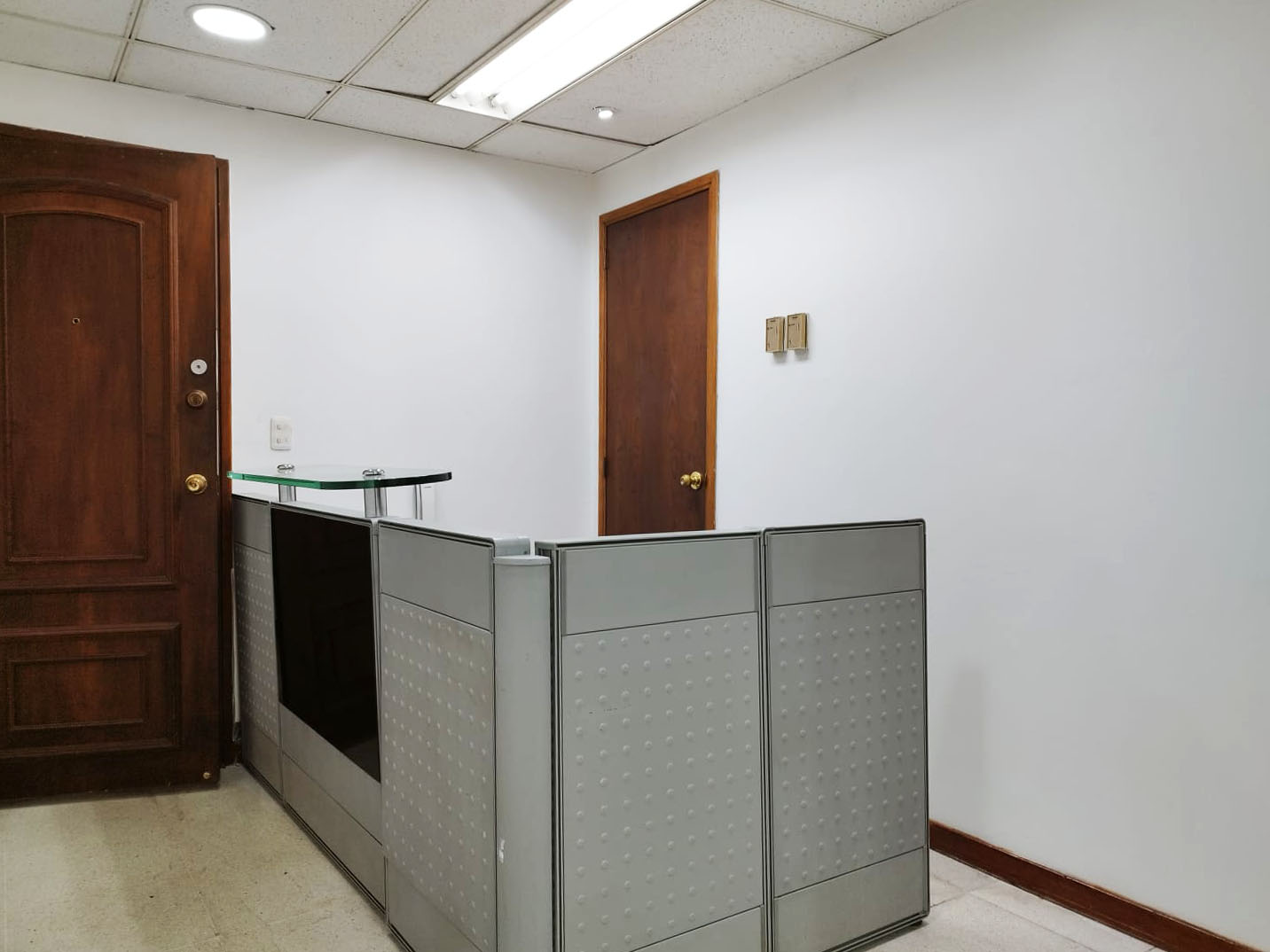 Oficina en arriendo en Milla De Oro, Medellín, 90 m² · foto 2 de 19
