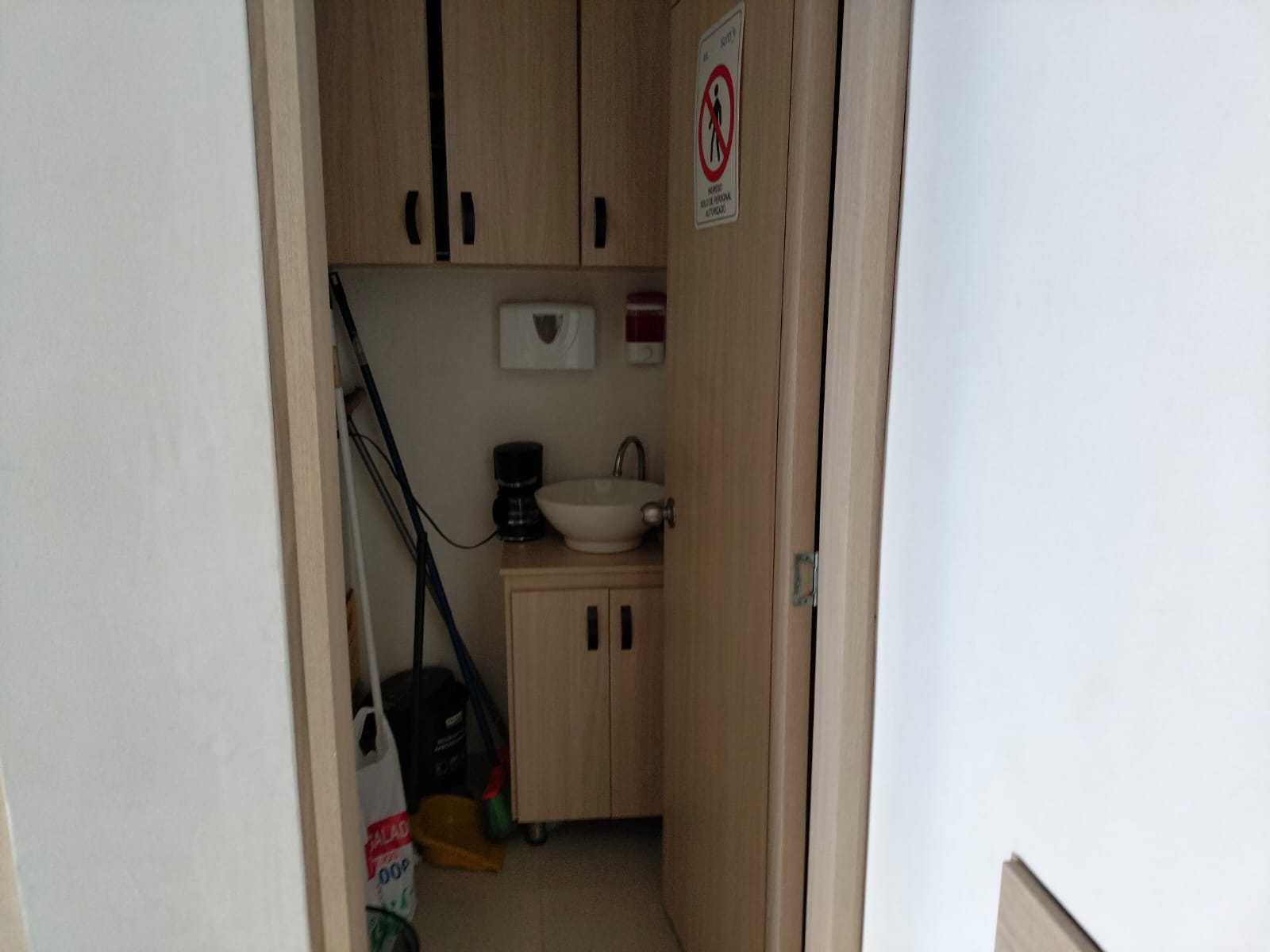 Oficina en venta en El Centro, Manizales, 27 m² · foto 9 de 12