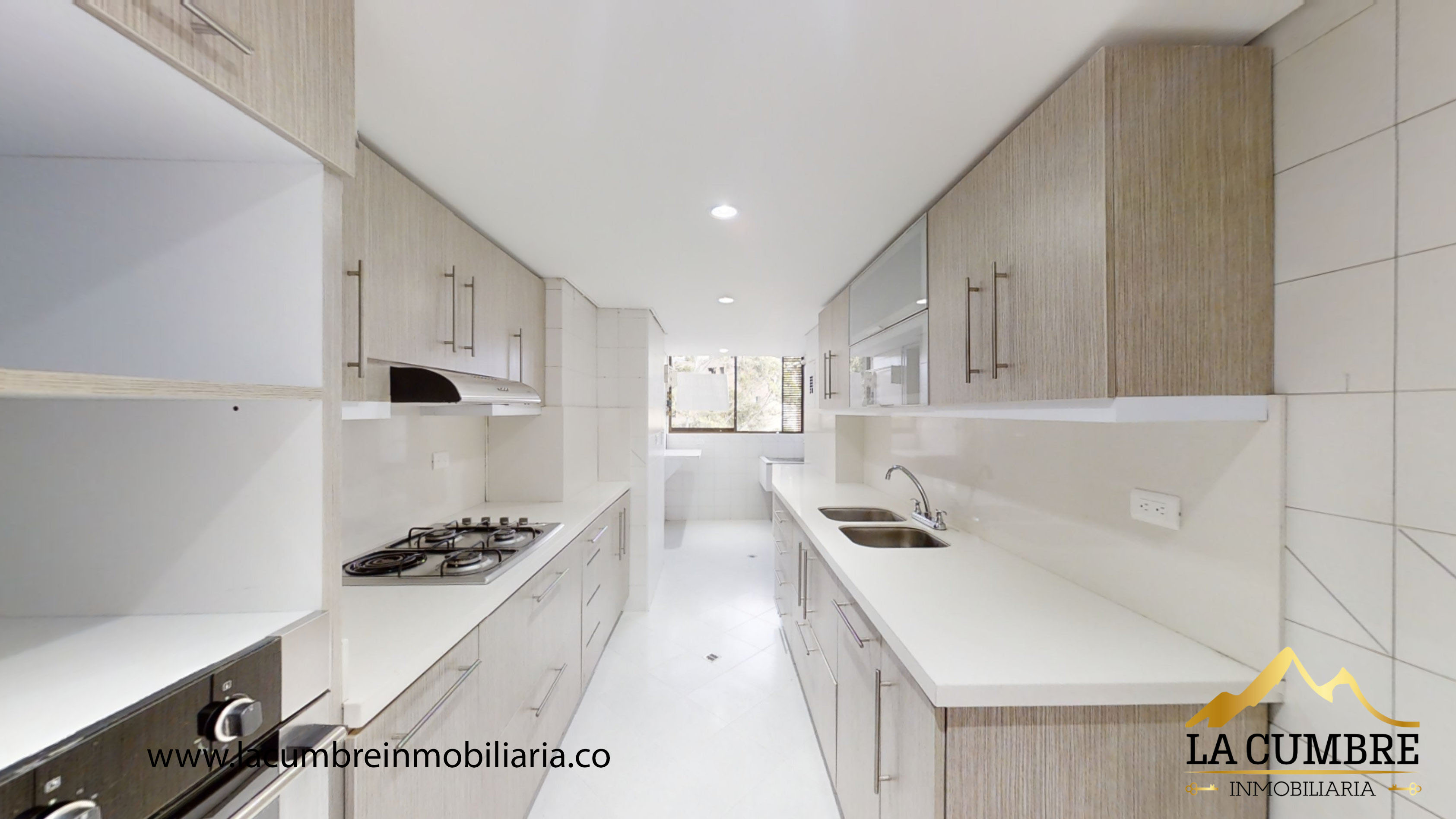 3BR Apartment in Suroriente (190 m²) - 3